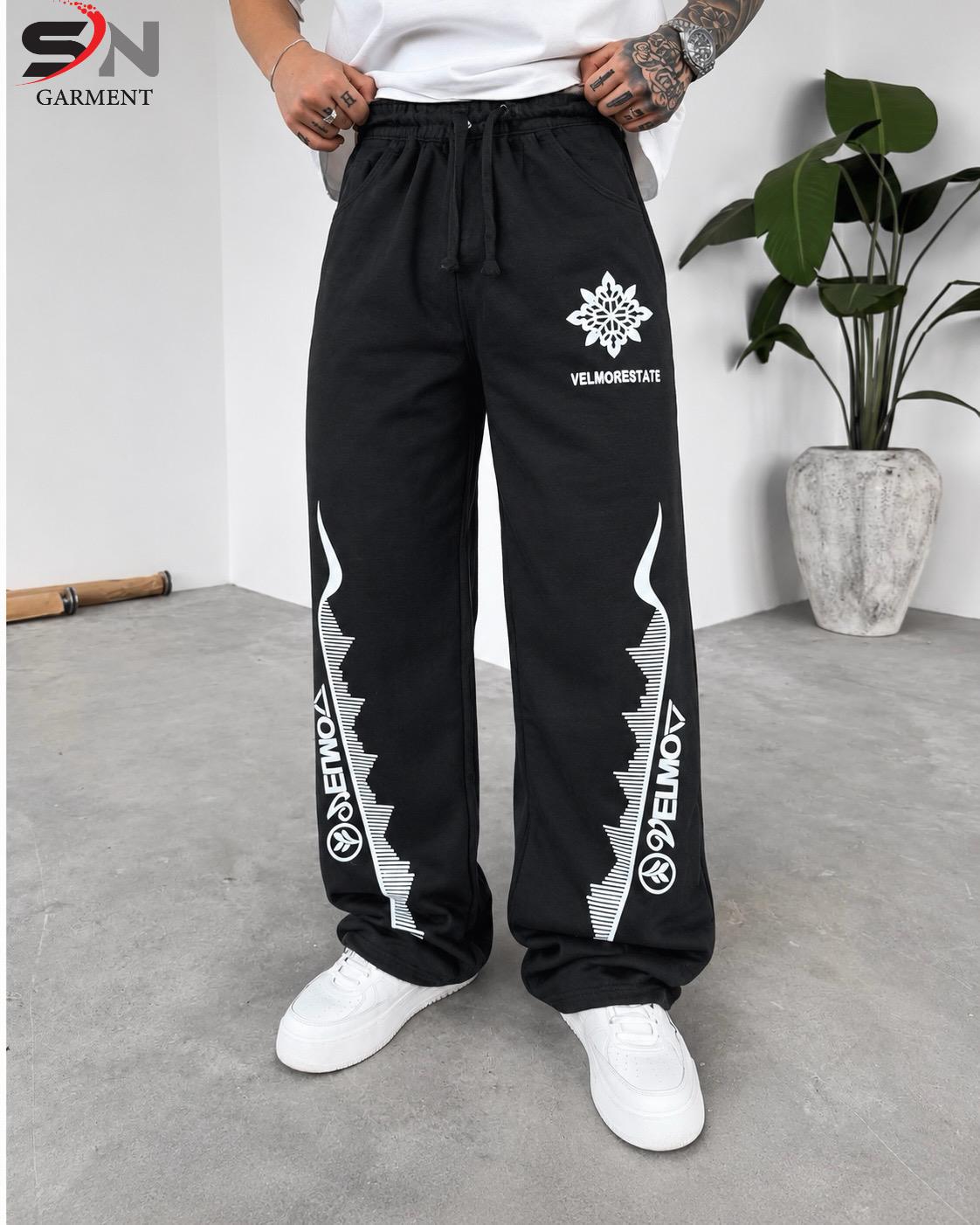 Urban Flow Baggy Trousers – Modern Streetwear Style